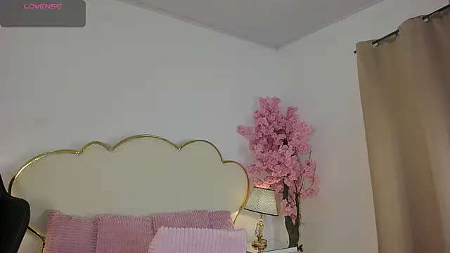 CahitlinBell online show from 06.21.26