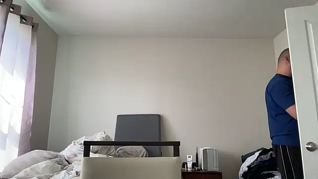 SluggishChase99 online show from 04.15.26