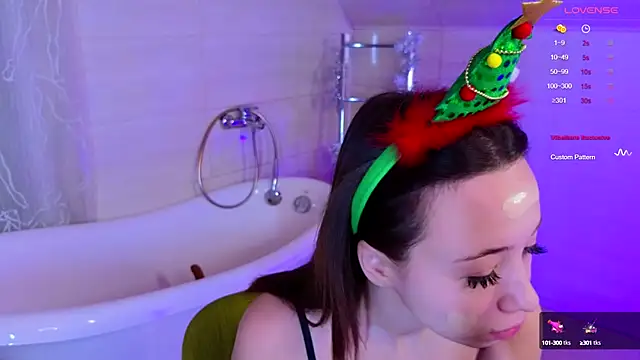 Hayle Hill online show from 12.27.24