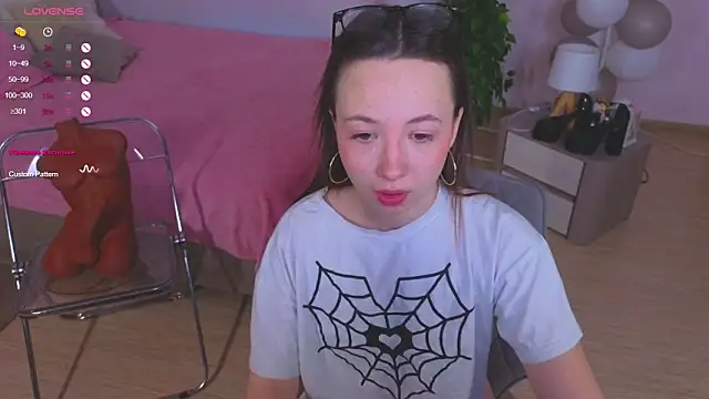 Hayle Hill online show from 01.22.25