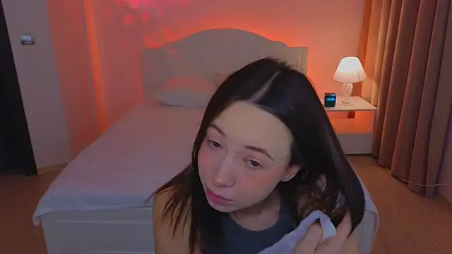 Hayle Hill online show from 11.18.25