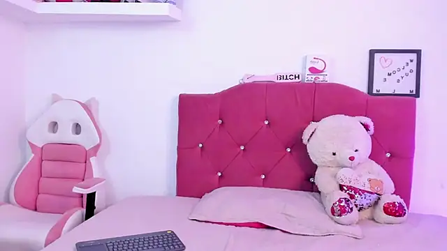 LucianaTomson online show from 01.24.25