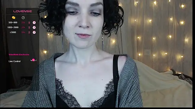 Snapshot of TinaWince chatting on 12.08.24 TinaWince online show from 12.08.24