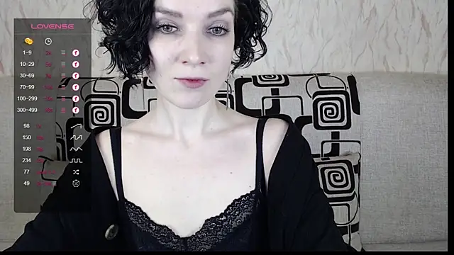 Snapshot of TinaWince chatting on 02.07.25 TinaWince online show from 02.07.25