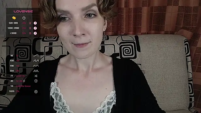 Snapshot of TinaWince chatting on 06.18.26 TinaWince online show from 06.18.26