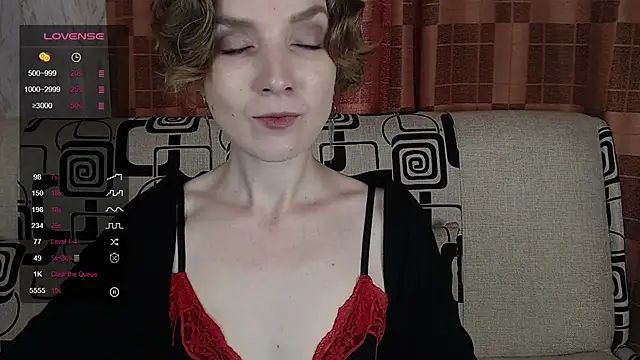 Snapshot of TinaWince chatting on 07.23.26 TinaWince online show from 07.23.26