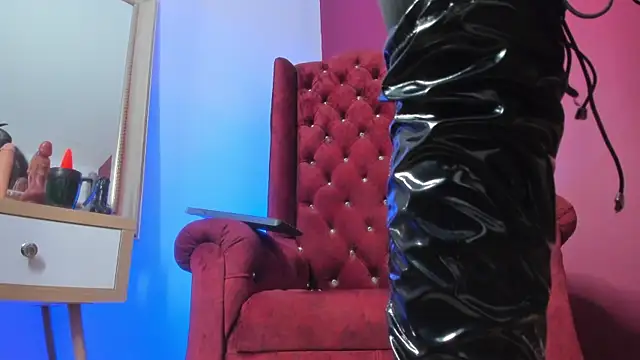 Sarah Mistress  online show from 12.26.24