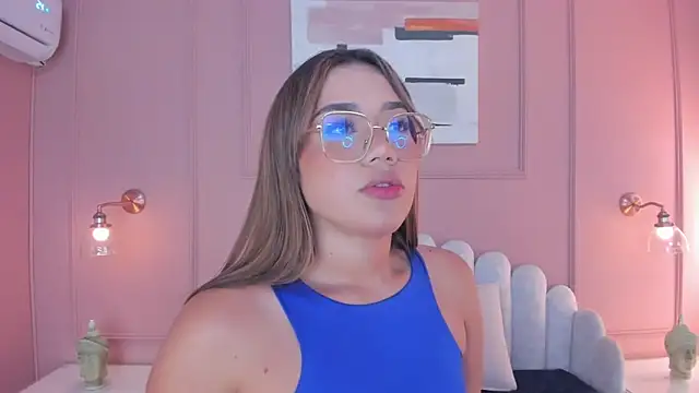 Snapshot of mara_brooks chatting on 12.17.24 mara brooks online show from 12.17.24