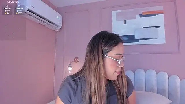 Snapshot of mara_brooks chatting on 02.16.25 mara brooks online show from 02.16.25