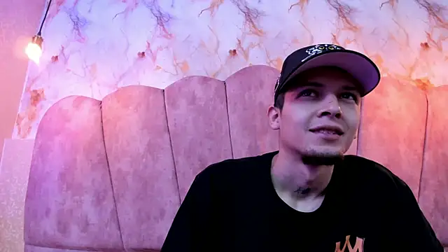 kendalltaylorr online show from 10.15.25