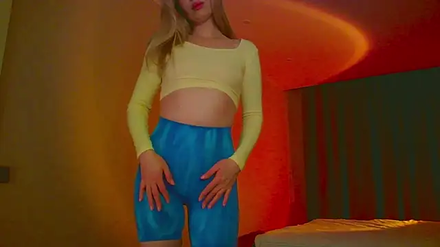 mia raspberrie online show from 01.31.25