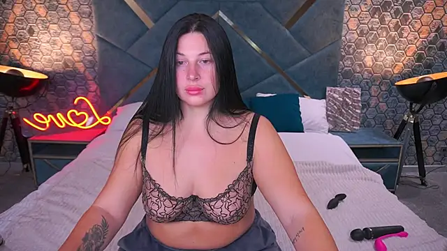 ArianaDarkk online show from 10.22.25