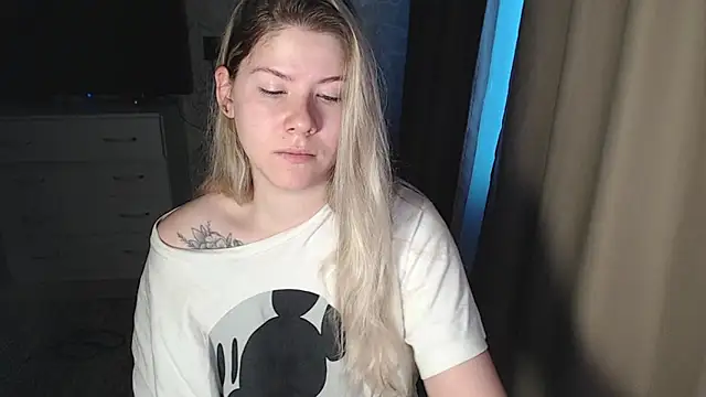 Snapshot of MelissaXKinky chatting on 12.26.24 MelissaXKinky online show from 12.26.24