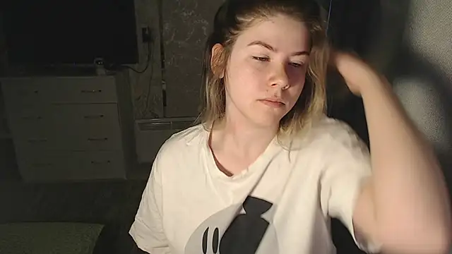 Snapshot of MelissaXKinky chatting on 03.13.25 MelissaXKinky online show from 03.13.25