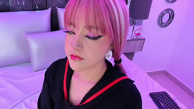 Charlotte Myers online show from 03.13.25