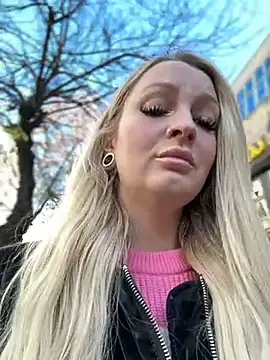 Teya moon  online show from 12.03.24