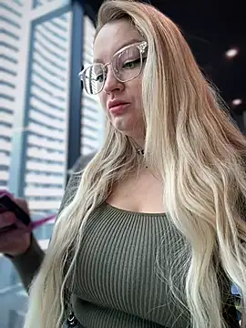 Teya moon  online show from 02.16.25