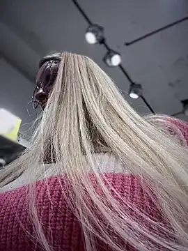 Teya moon  online show from 02.19.25