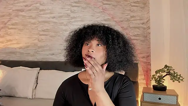 Anneth  M online show from 10.13.25