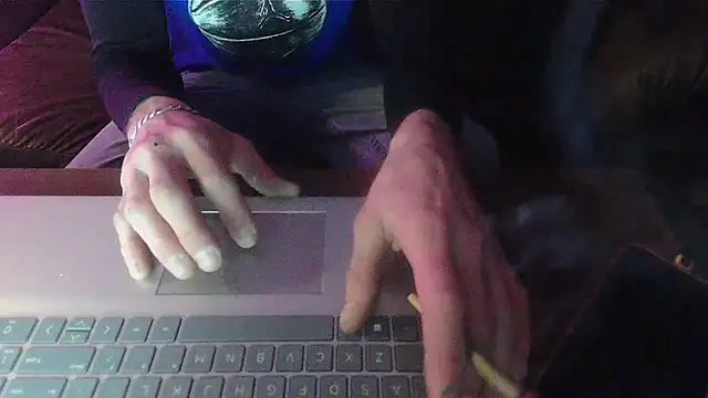 HungStud4You online show from 02.27.25