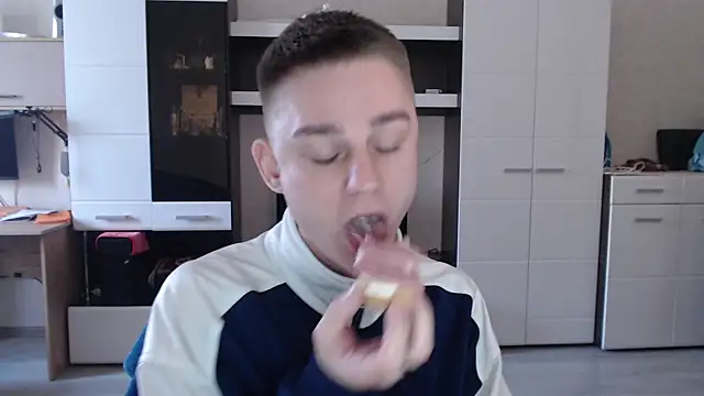 angryzan online show from 01.14.25