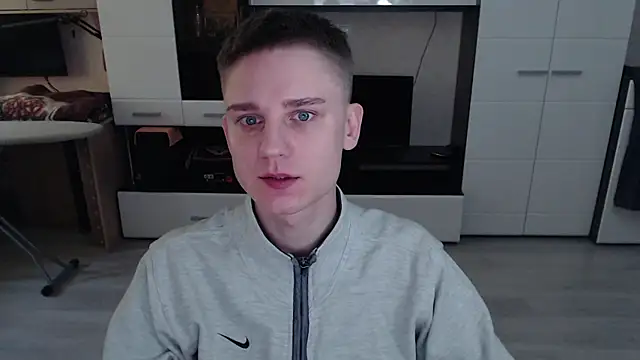 angryzan online show from 10.10.25