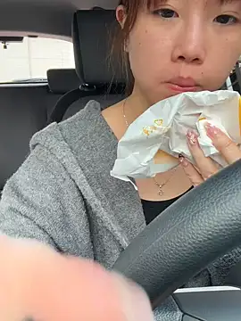 Snapshot of linko12334 chatting on 02.14.25 linko12334 online show from 02.14.25