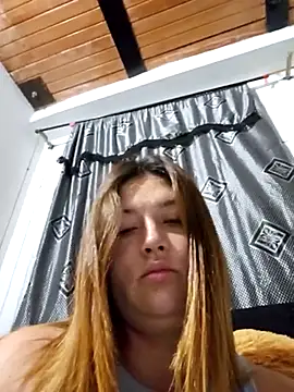 Snapshot of Sofia_Queen17 chatting on 02.22.25 Sofia Queen17 online show from 02.22.25