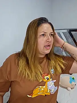 Snapshot of Sofia_Queen17 chatting on 09.20.25 Sofia Queen17 online show from 09.20.25