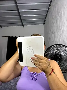 Snapshot of Sofia_Queen17 chatting on 10.01.25 Sofia Queen17 online show from 10.01.25