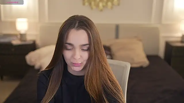 Lana Pulse online show from 10.21.25