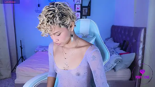 Peggy Funn online show from 01.08.25