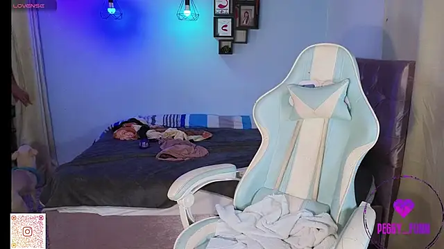 Peggy Funn online show from 01.22.25