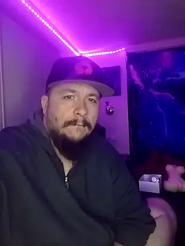 Snapshot of Spunonymous chatting on 12.25.24 Spunonymous online show from 12.25.24