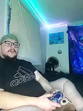 Snapshot of Spunonymous chatting on 02.07.25 Spunonymous online show from 02.07.25