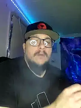 Snapshot of Spunonymous chatting on 02.10.25 Spunonymous online show from 02.10.25