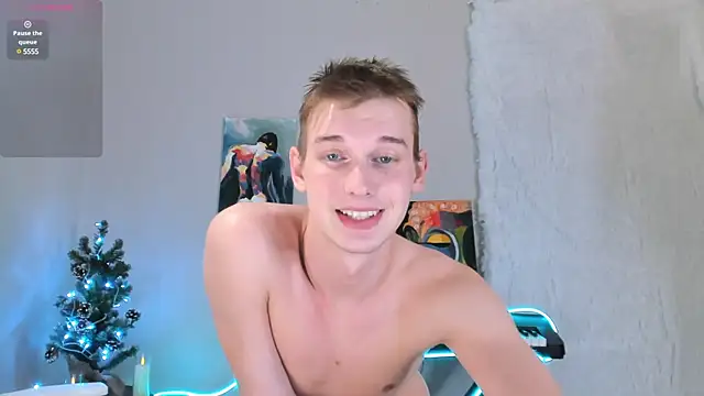 Snapshot of 4ever_dude chatting on 12.07.24 4ever dude online show from 12.07.24