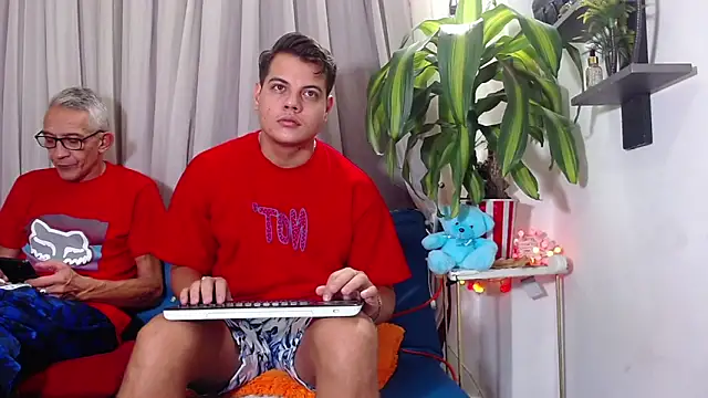 Leon hot X online show from 02.26.26