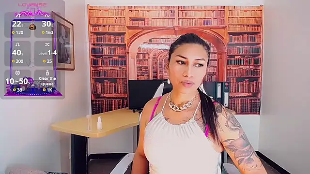 khiara moretti online show from 02.04.25