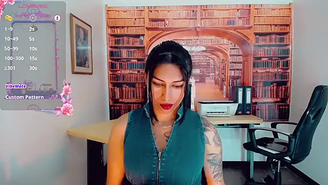 khiara moretti online show from 03.06.25