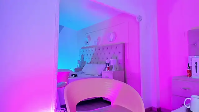 Agathaargent  online show from 12.10.24