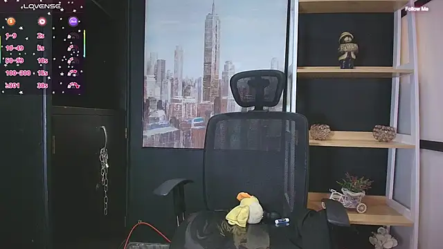 Agathaargent  online show from 02.20.25