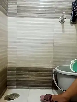 Snapshot of Shoni__ chatting on 12.26.24 Shoni online show from 12.26.24