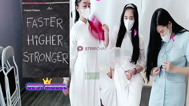 Snapshot of _Math_ chatting on 02.23.25 Math online show from 02.23.25