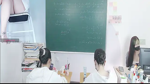 Snapshot of _Math_ chatting on 11.20.25 Math online show from 11.20.25