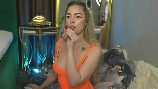 ScarletColes online show from 01.18.25