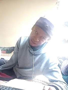 Snapshot of EssKaySA@xh chatting on 11.04.25 EssKaySAxh online show from 11.04.25