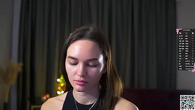 Snapshot of AnneKlint chatting on 12.29.24 AnneKlint online show from 12.29.24