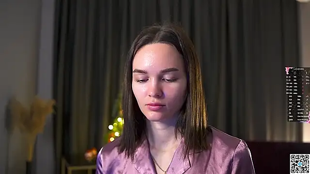 Snapshot of AnneKlint chatting on 12.30.24 AnneKlint online show from 12.30.24