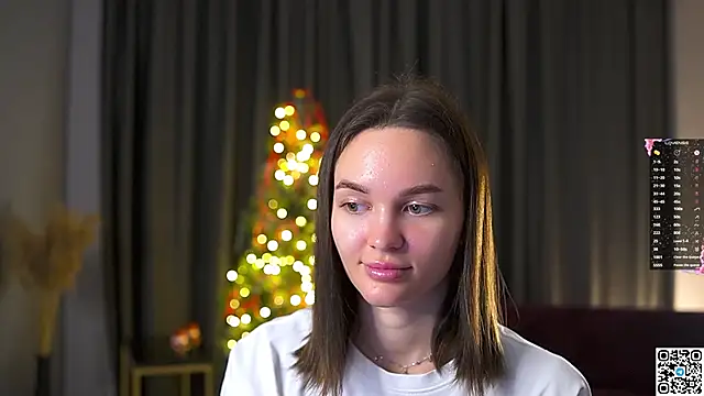 Snapshot of AnneKlint chatting on 01.04.25 AnneKlint online show from 01.04.25